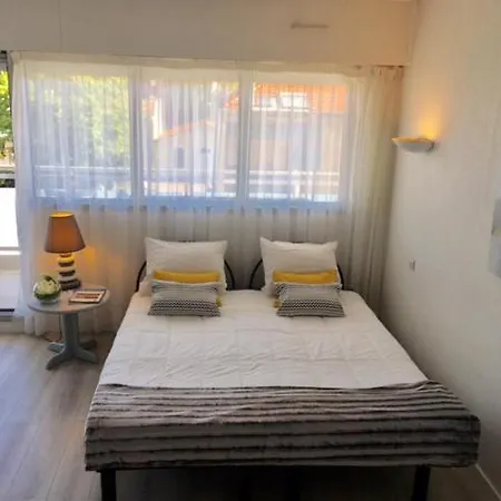 4 Pers. Balcon & Parking - & Commerces * Arcachon