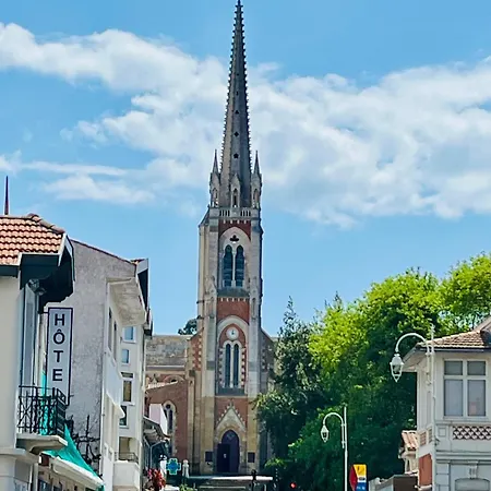 4 Pers. Balcon & Parking - & Commerces * Arcachon