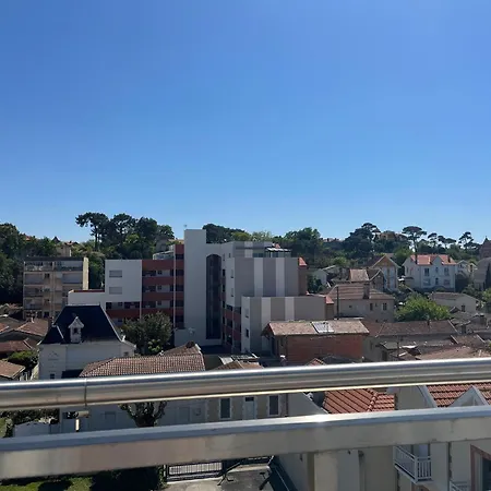 4 Pers. Balcon & Parking - & Commerces * Arcachon