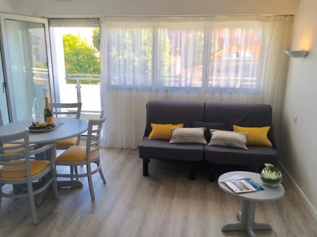 Appartamento 4 Pers. Balcon & Parking - & Commerces Arcachon